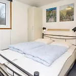 8 Person In Farso-by Traum * Ertebølle