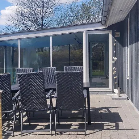 8 Person In Fars Hébergement de vacances